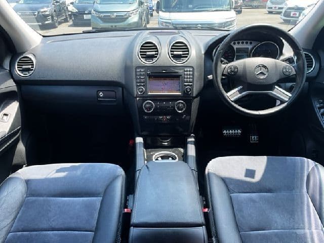 MERCEDES BENZ