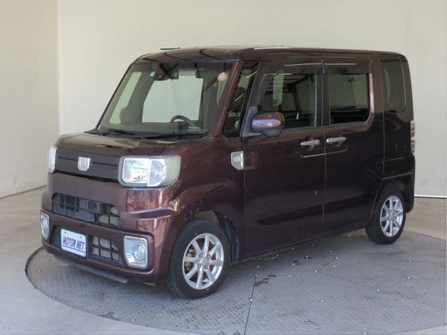 DAIHATSU WAKE
