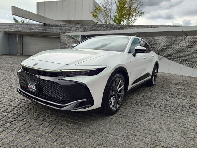 TOYOTA CROWN CROSSOVER