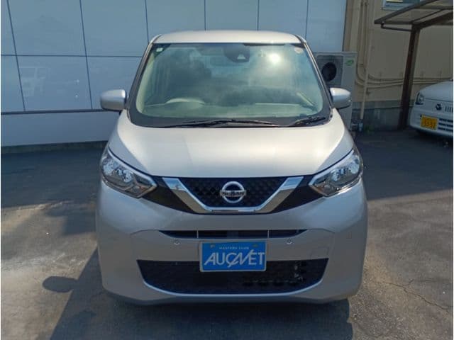 NISSAN