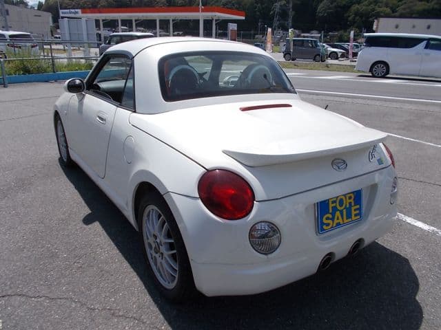 Car thumbnail 3