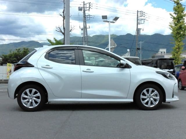 Car thumbnail 4