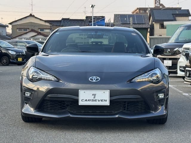 Car thumbnail 3
