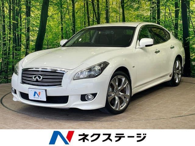 NISSAN FUGA