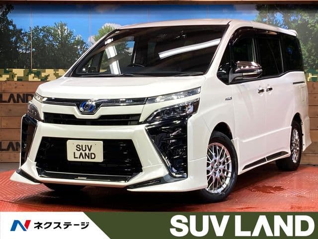 TOYOTA VOXY HYBRID