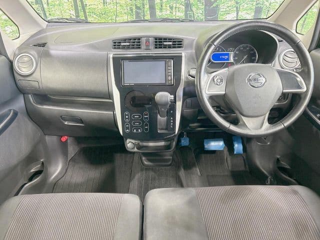 NISSAN