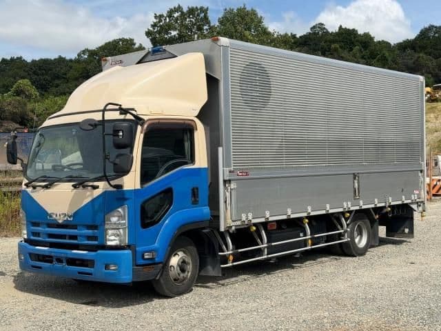 ISUZU