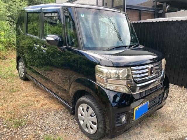 HONDA N BOX CUSTOM 4WD