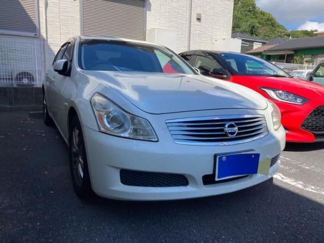 NISSAN