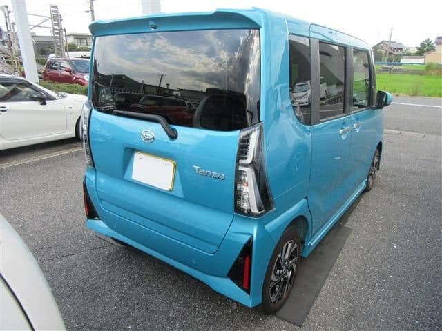 Car thumbnail 3