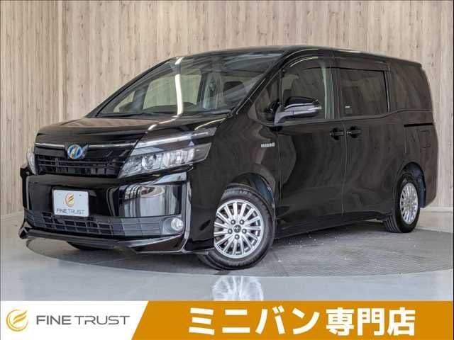 TOYOTA VOXY HYBRID