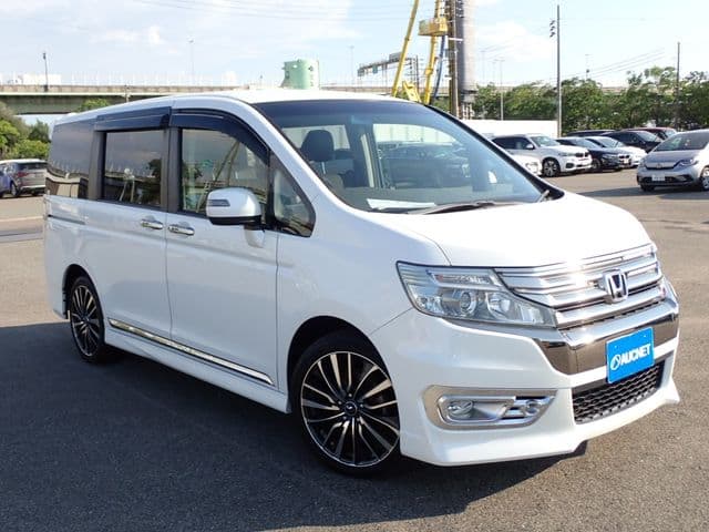 HONDA STEPWAGON SPADA 4WD