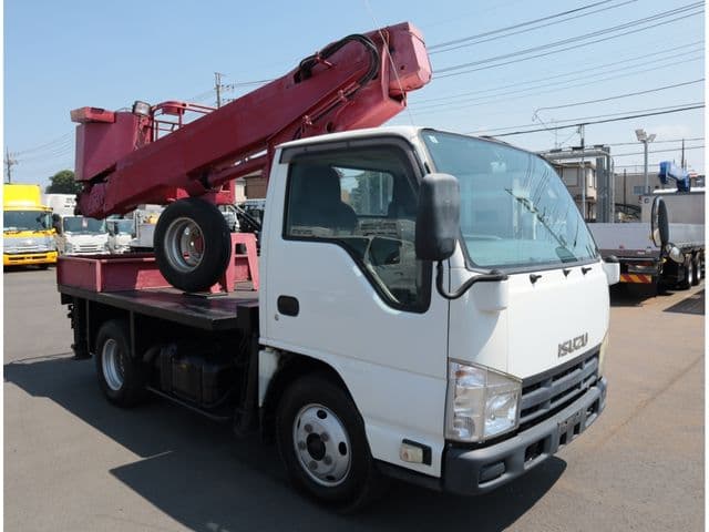 ISUZU