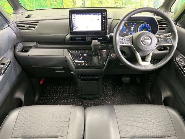 NISSAN