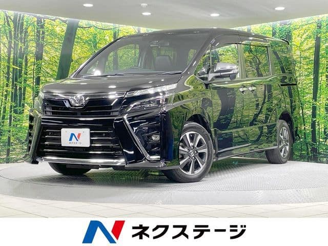 TOYOTA VOXY 4WD