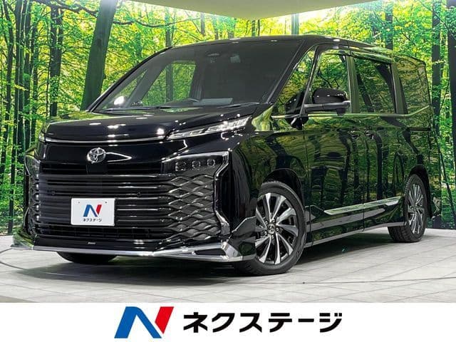 TOYOTA VOXY 4WD
