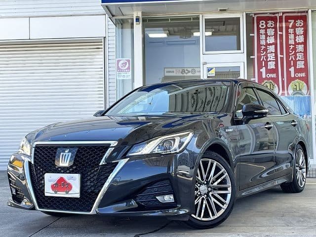TOYOTA CROWN sedan hybrid