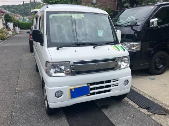 MITSUBISHI MINICAB van
