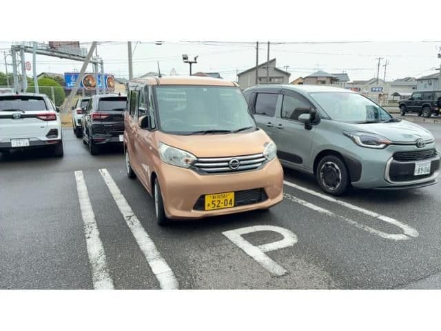 NISSAN