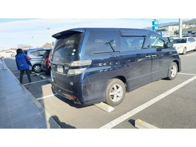 Car thumbnail 4