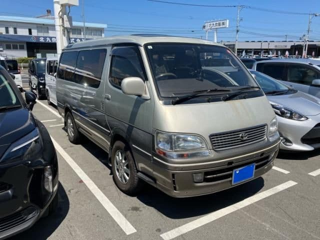 TOYOTA HIACE wagon