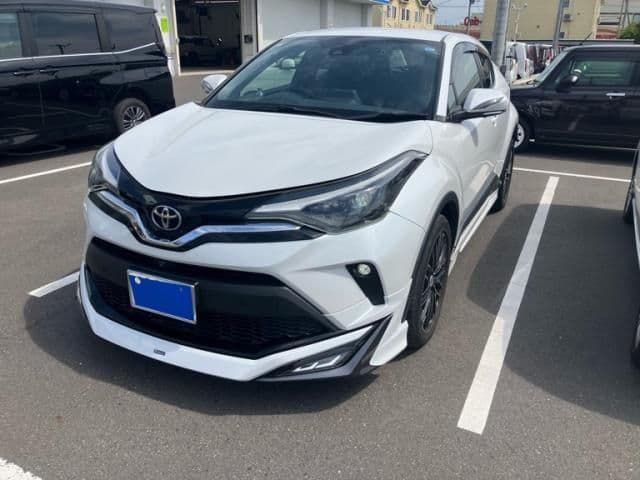 TOYOTA C-HR 4WD