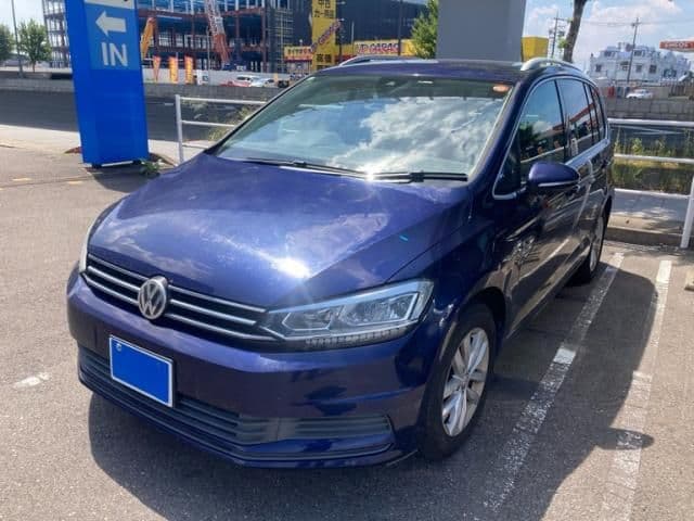 VOLKSWAGEN VOLKSWAGEN GOLF TOURAN