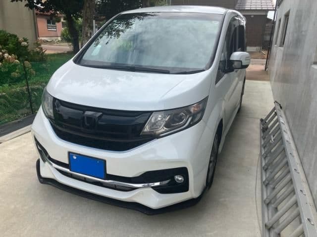 HONDA STEPWAGON SPADA