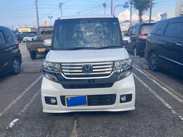 HONDA N BOX CUSTOM 4WD