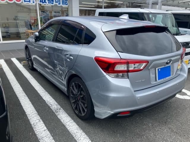 Car thumbnail 4