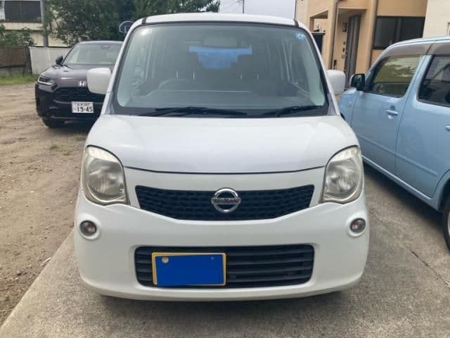 NISSAN