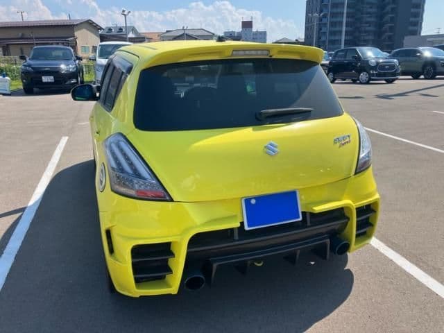 Car thumbnail 3