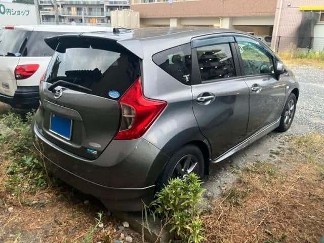 Car thumbnail 4