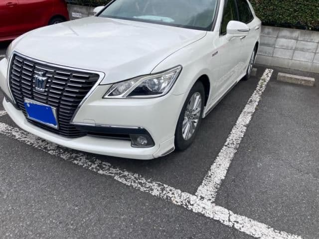 TOYOTA CROWN sedan hybrid