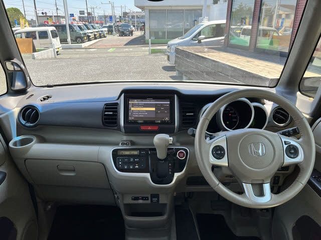 Car thumbnail 2
