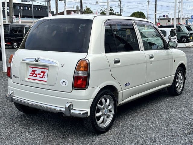 Car thumbnail 3