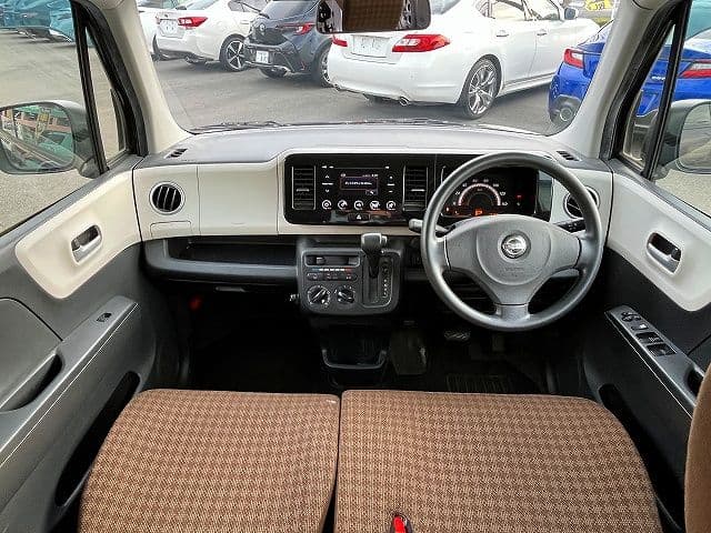NISSAN