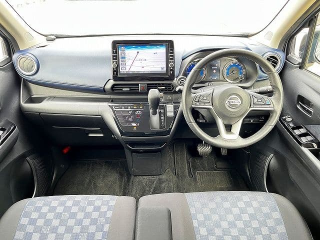 NISSAN