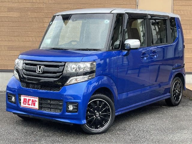 HONDA N BOX CUSTOM 4WD