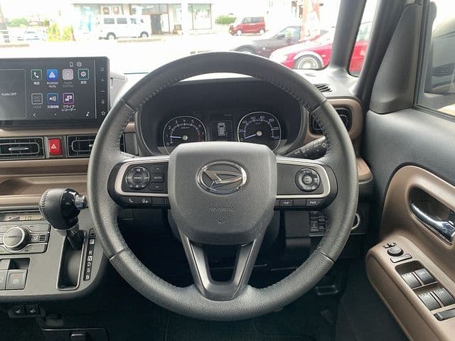 Car thumbnail 4
