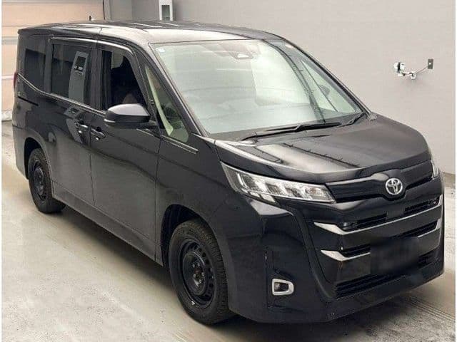 TOYOTA NOAH 4WD