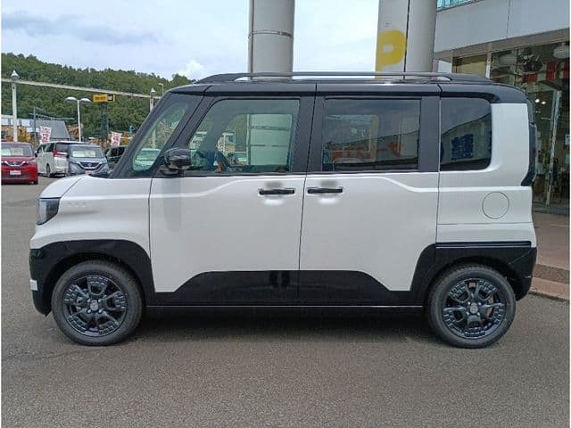 Car thumbnail 4