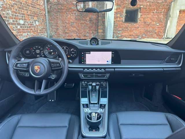 PORSCHE