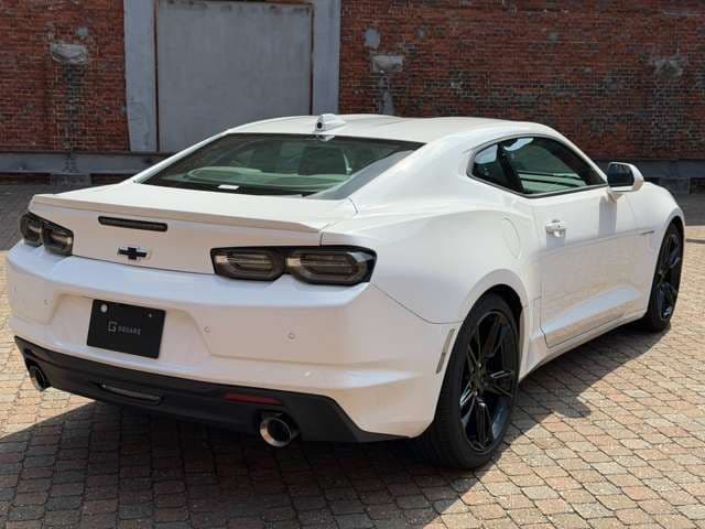 Car thumbnail 3