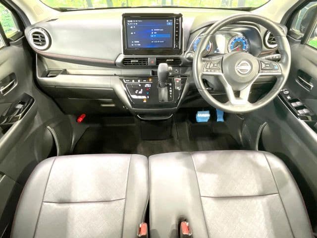 NISSAN