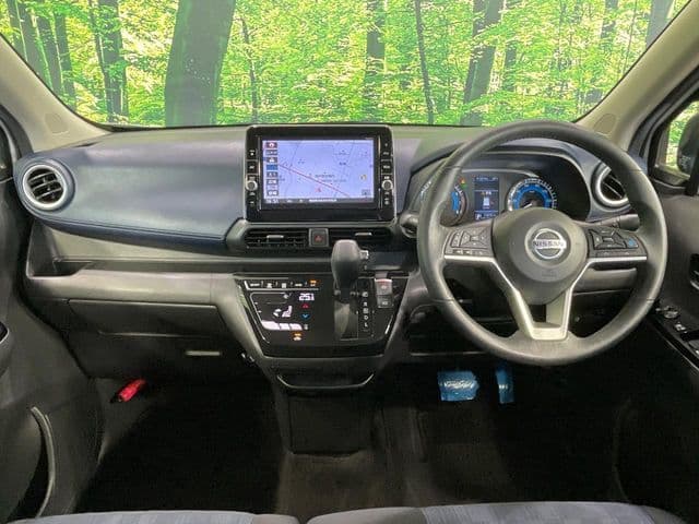 NISSAN