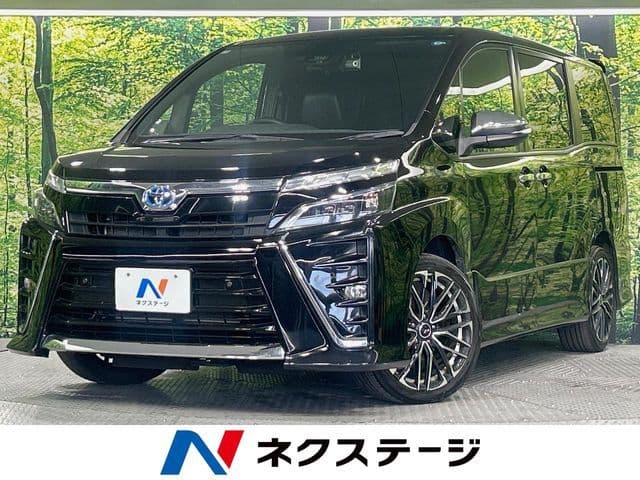 TOYOTA VOXY HYBRID