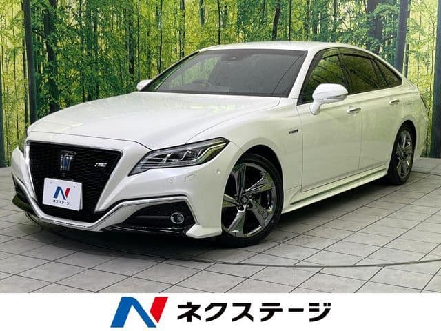 TOYOTA CROWN sedan hybrid