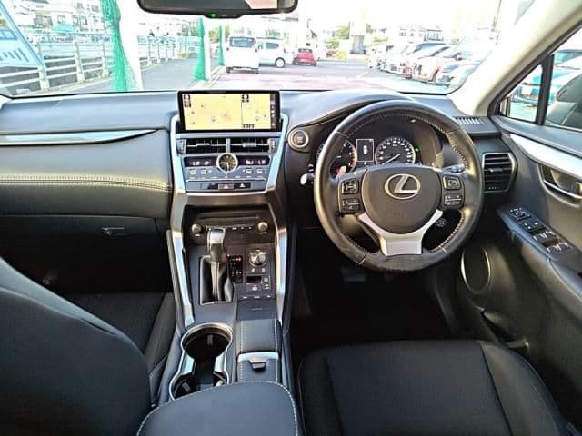Car thumbnail 3