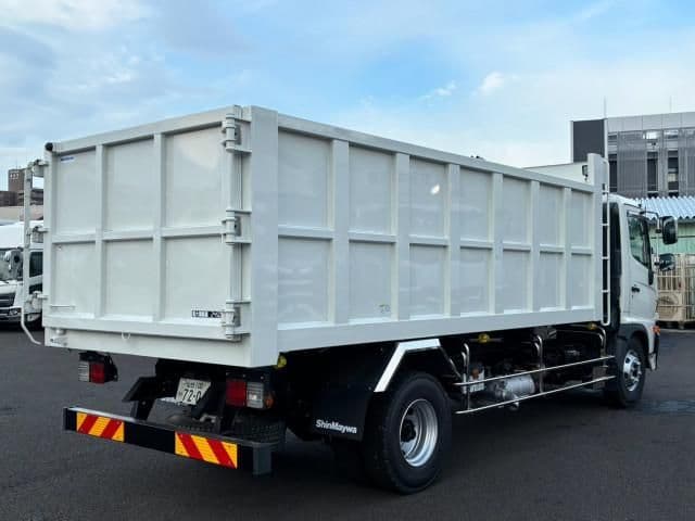 Car thumbnail 4